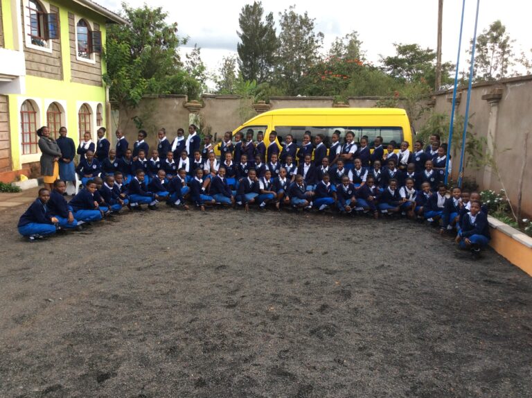 All the Juanita School Students including the new Form 1 students.